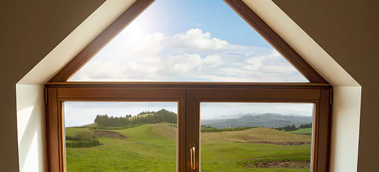 Trapezoid Window Maintenance in Cloverdale, British Columbia